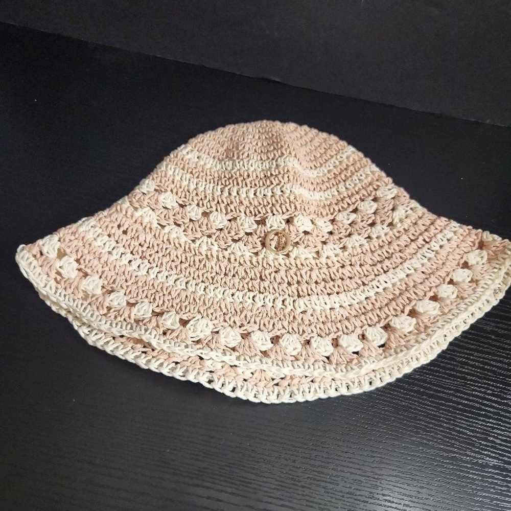 Chapeau d'O Hat Two-Tone Light Pink Cream Crocheted Bucket Sun Summer Beach‎